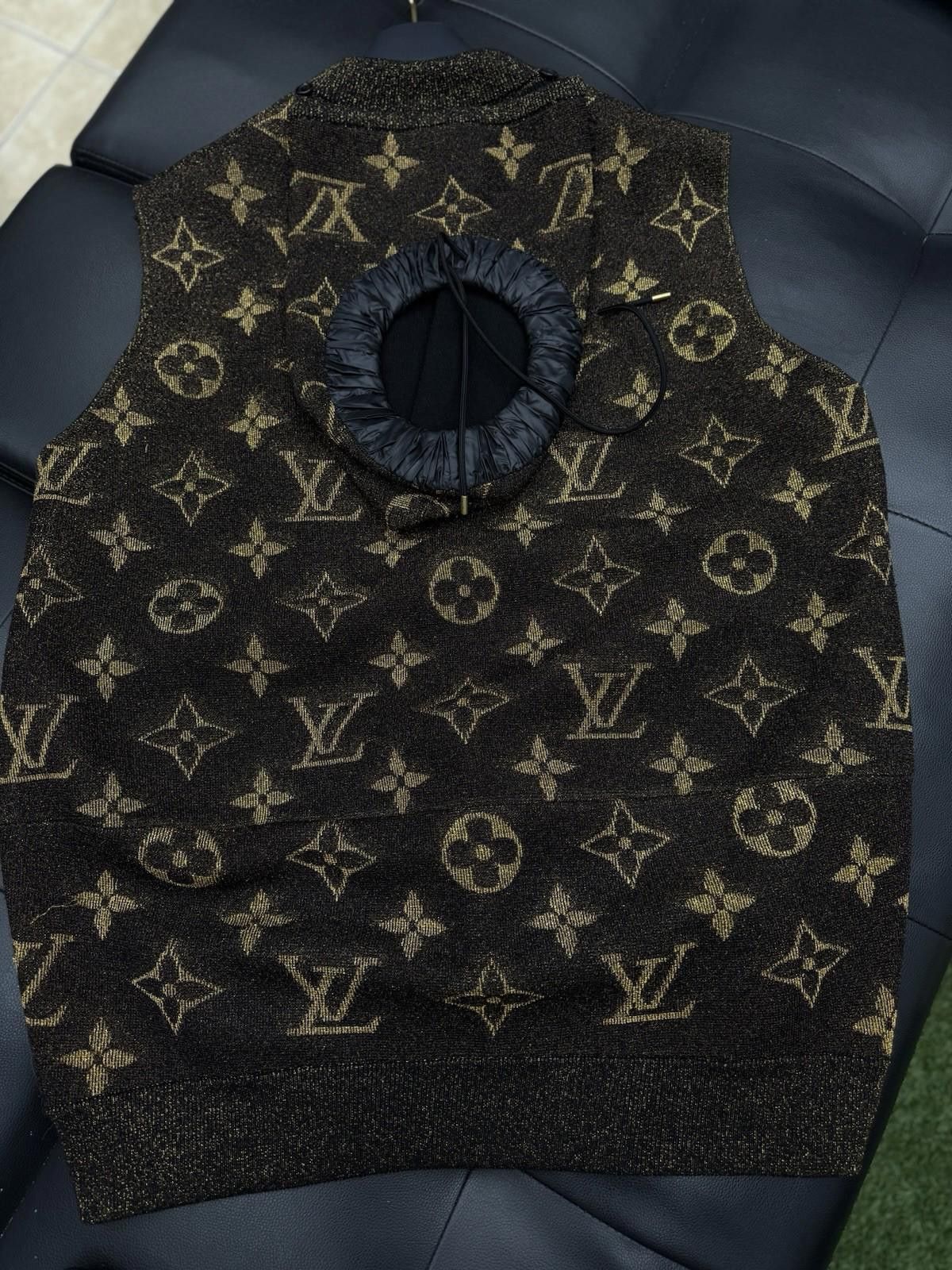 Louis Vuitton Louis Vuitton Brown Sleeveless Hoodie Size Small RARE Size US S / EU 44-46 / 1 - 10 Thumbnail