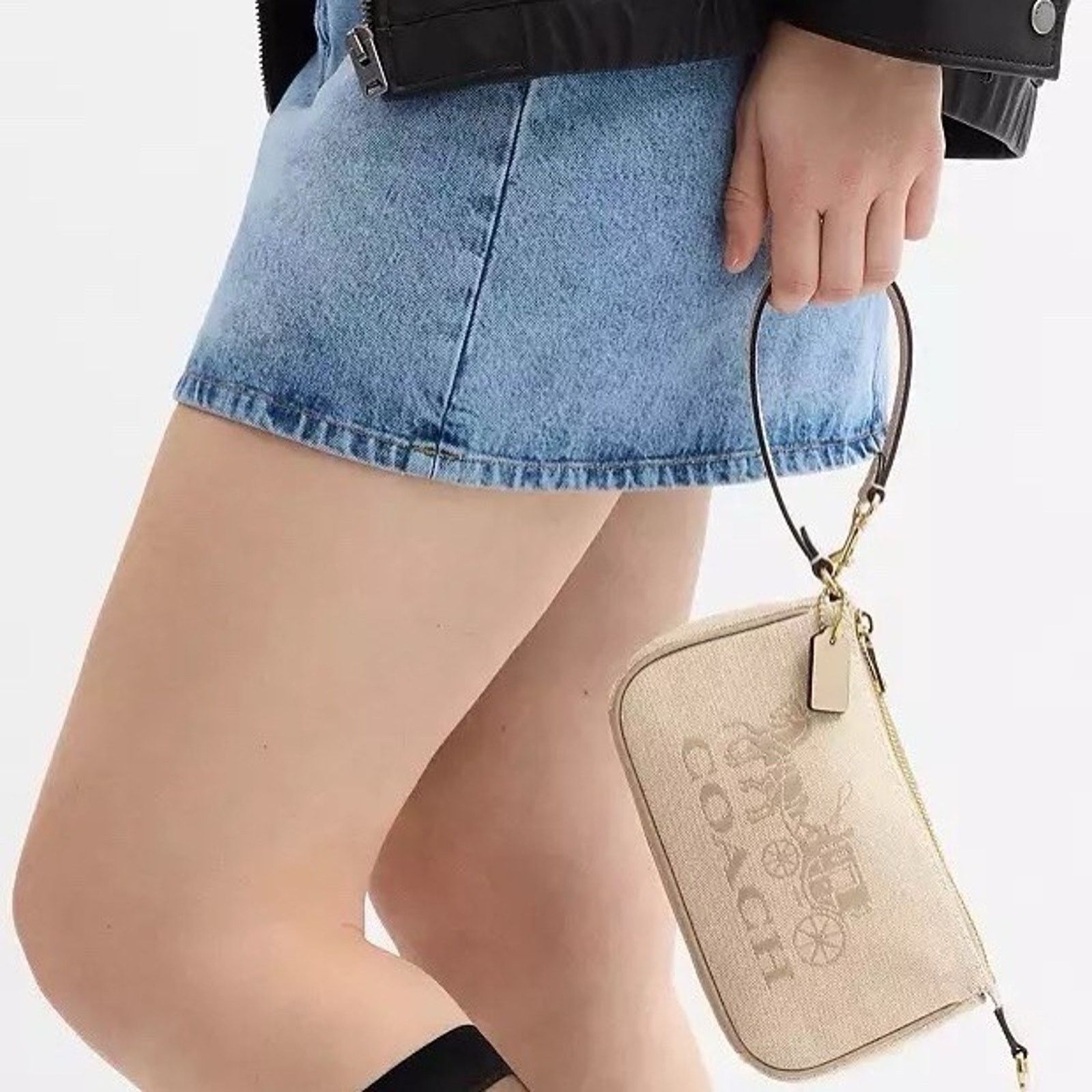 NWT Coach Nolita 19 With Horse Carriage Natural Multi CAQ18