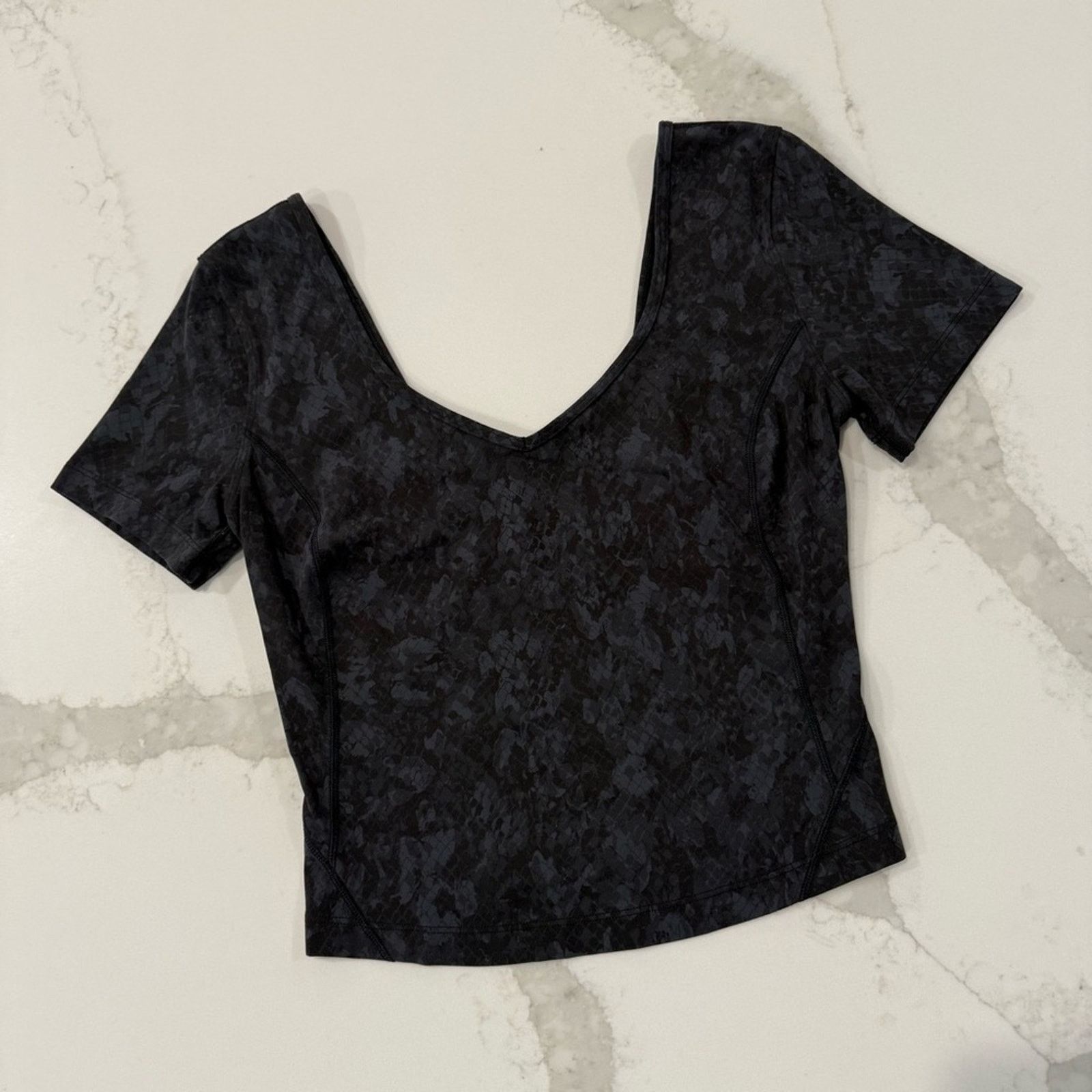 Lululemon Lululemon Align TShirt Hideaway Camo DeepCoal Multi Womens 6 Size M / US 6-8 / IT 42-44 - 4 Thumbnail