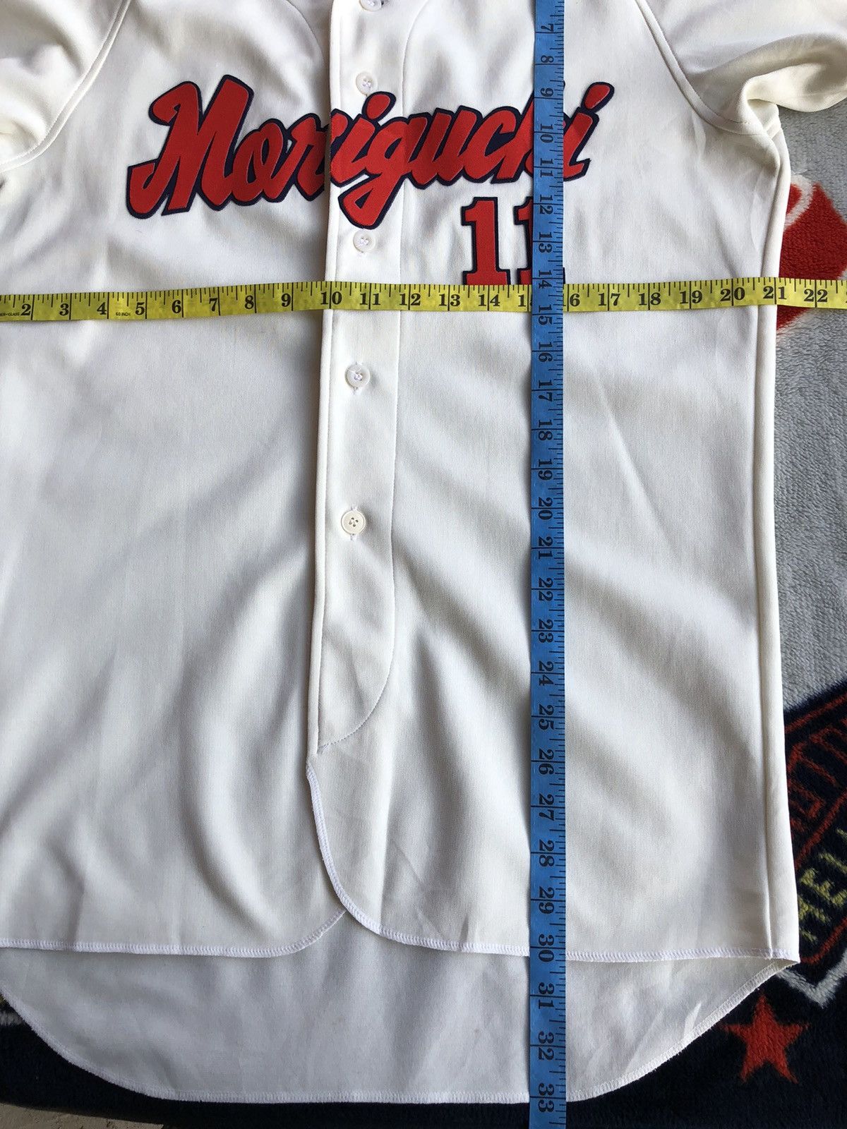 Vintage Vintage Jersey Descente White Jersey Tee Size US M / EU 48-50 / 2 - 8 Thumbnail