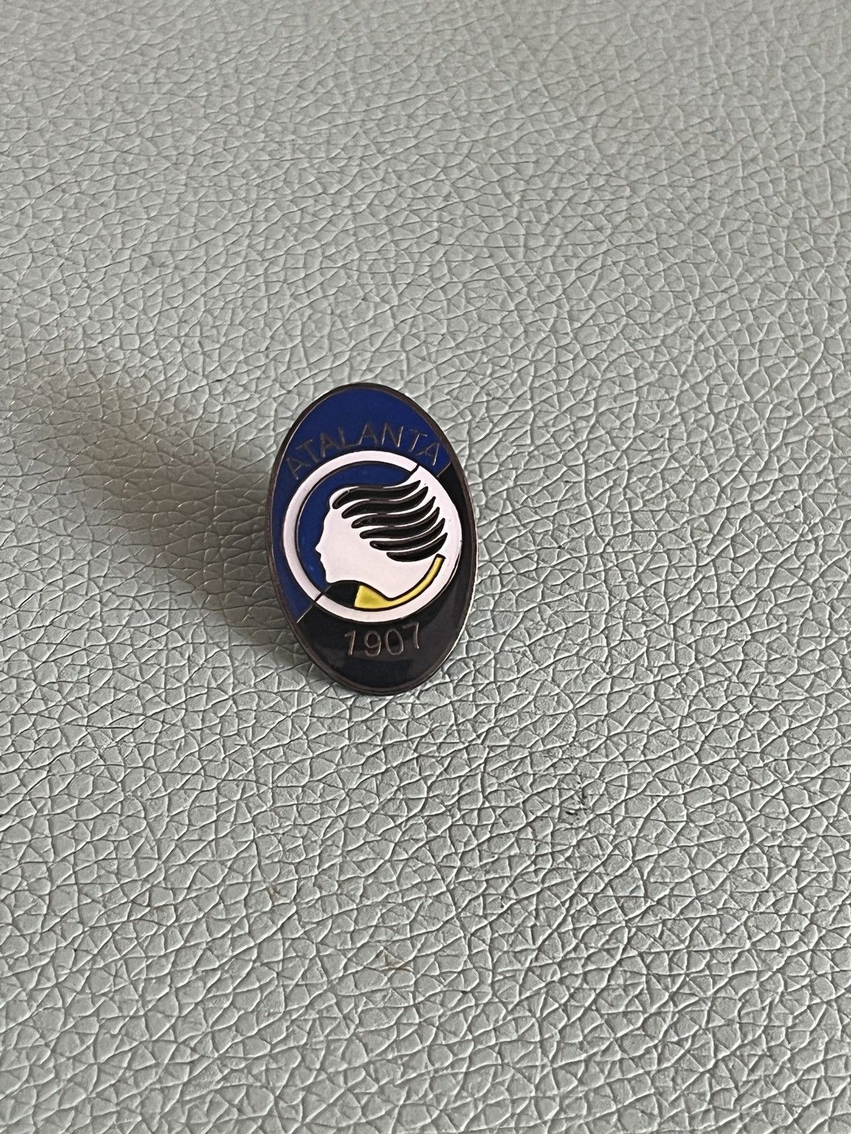 Vintage Atalanta Bergamo logo vintage pin Size ONE SIZE - 1 Thumbnail