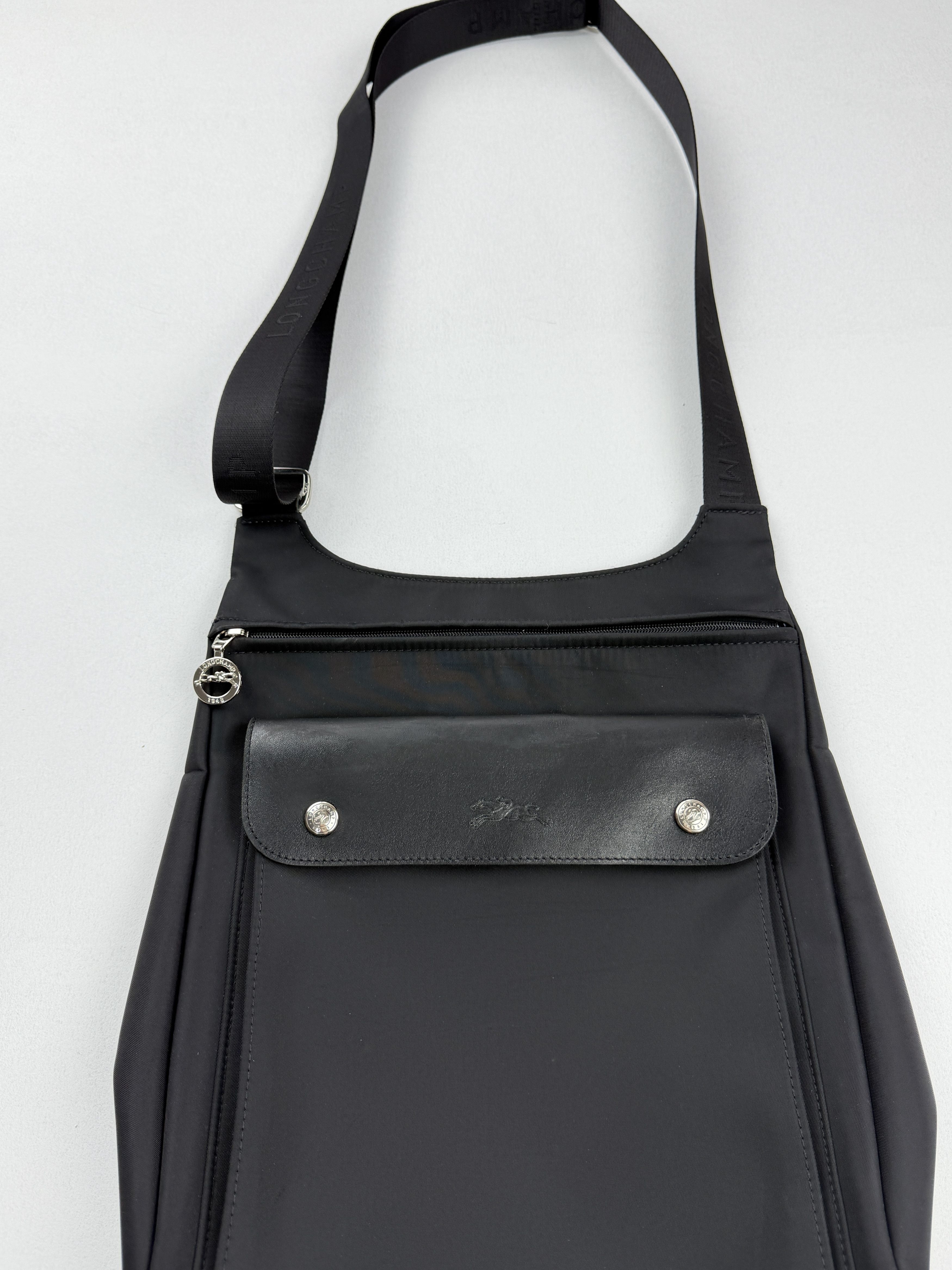 Longchamp Vintage Longchamp Black Nylon Crossbody Messenger Bag Size ONE SIZE - 7 Thumbnail