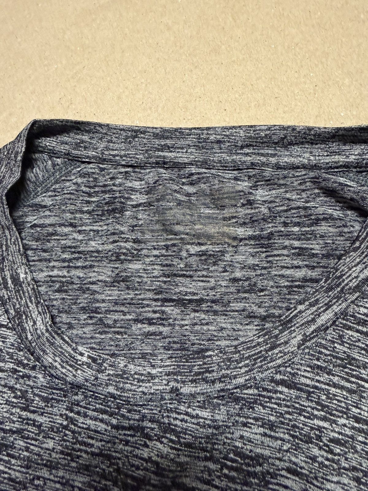 Under Armour Under Armour Heat Gear Loose Shirt Gray size XL Rare! Size US XL / EU 56 / 4 - 3 Thumbnail