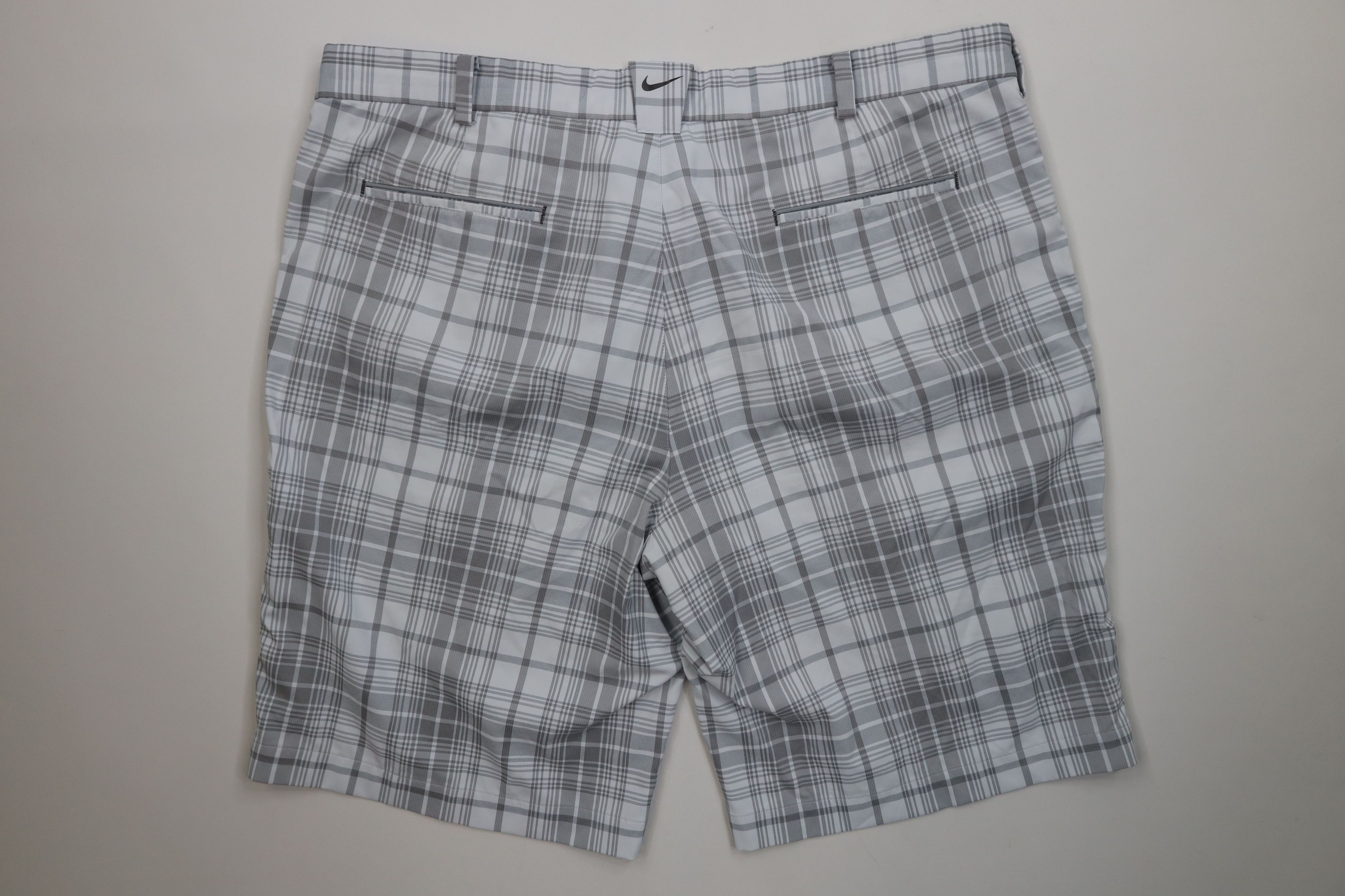 Nike Nike Golf Tech Flat Front Golfing Chino Shorts Gray Plaid Size US 40 / EU 56 - 7 Thumbnail