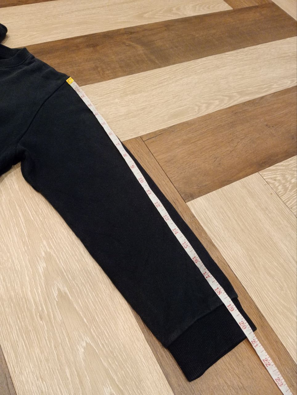 A.P.C. A.P.C RUE MADAME PARIS CROPPED CREWNECK - SIZE M Size M / US 6-8 / IT 42-44 - 13 Thumbnail