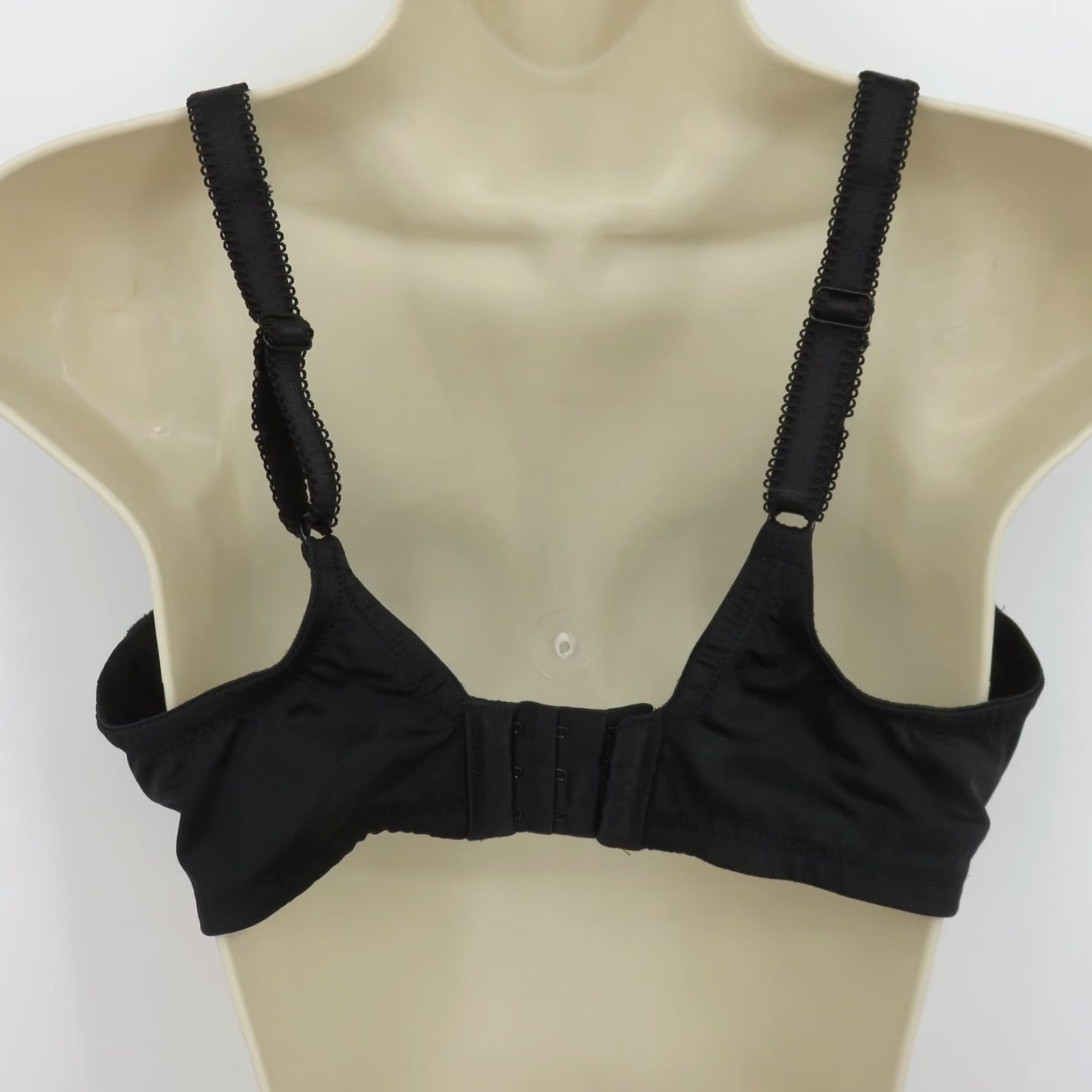Vintage Olga Bra 38D Women Luxury Lift Underwire Unlined Black Flower Lace T-Shirt Bra Plus Size Womens Size ONE SIZE - 6 Thumbnail