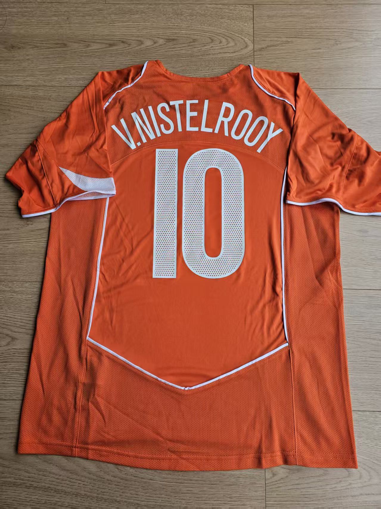 Other 2004 Netherlands #10 van Nistelrooy Jersey Home Size US M / EU 48-50 / 2 - 1 Thumbnail