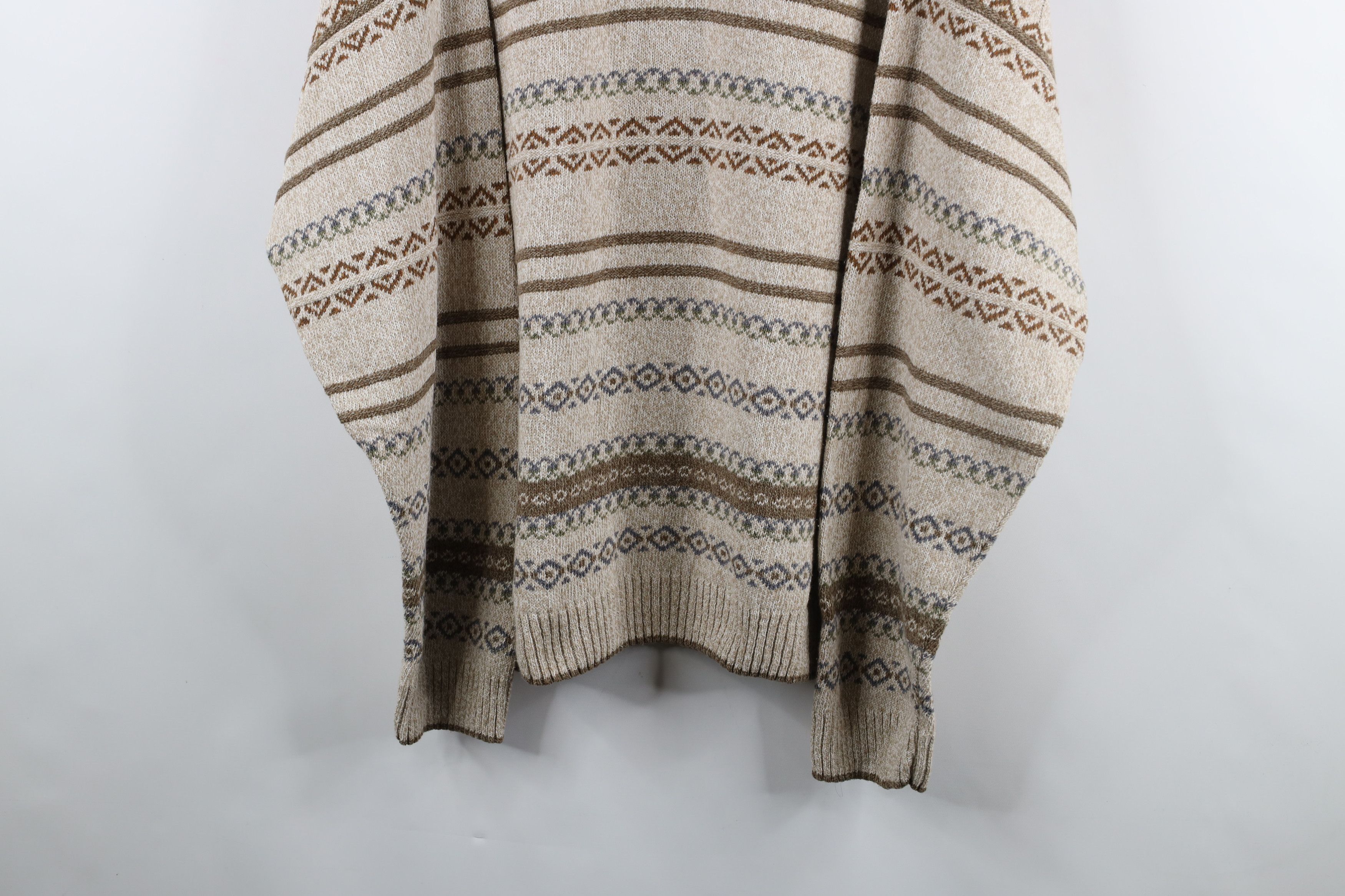 Vintage Vintage 90s Streetwear Fair Isle Knit V-Neck Sweater USA Size US L / EU 52-54 / 3 - 3 Thumbnail