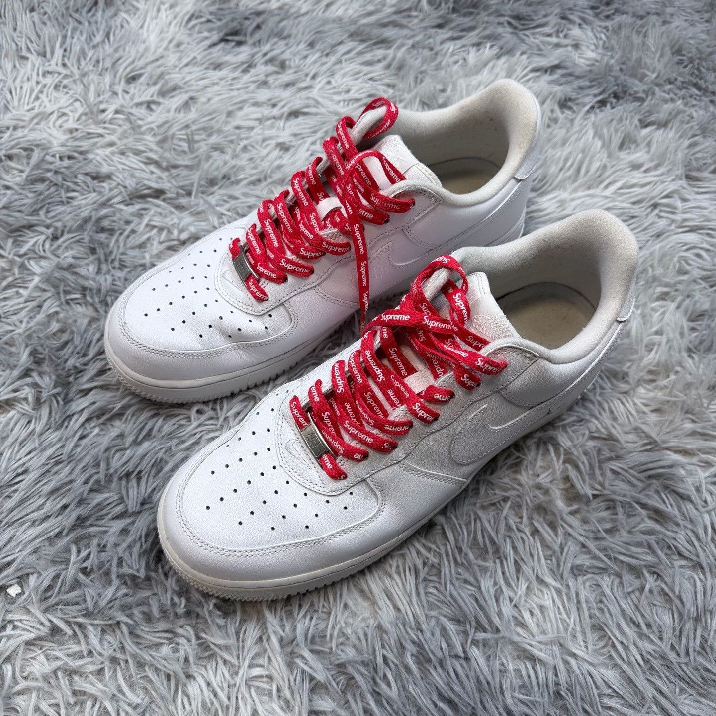 Nike × Supreme Nike x Supreme Air Force 1 Red AF1 Size US 10 / EU 43 - 1 Thumbnail