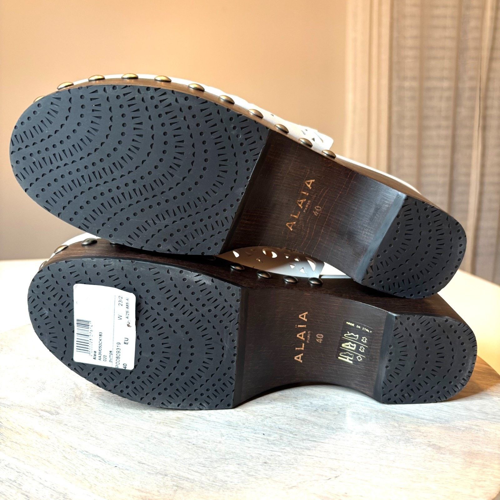 Alaia Alaia White Leather Clog Mules Wooden Platform EU 40 US 8.5 Size US 8.5 / IT 38.5 - 9 Thumbnail