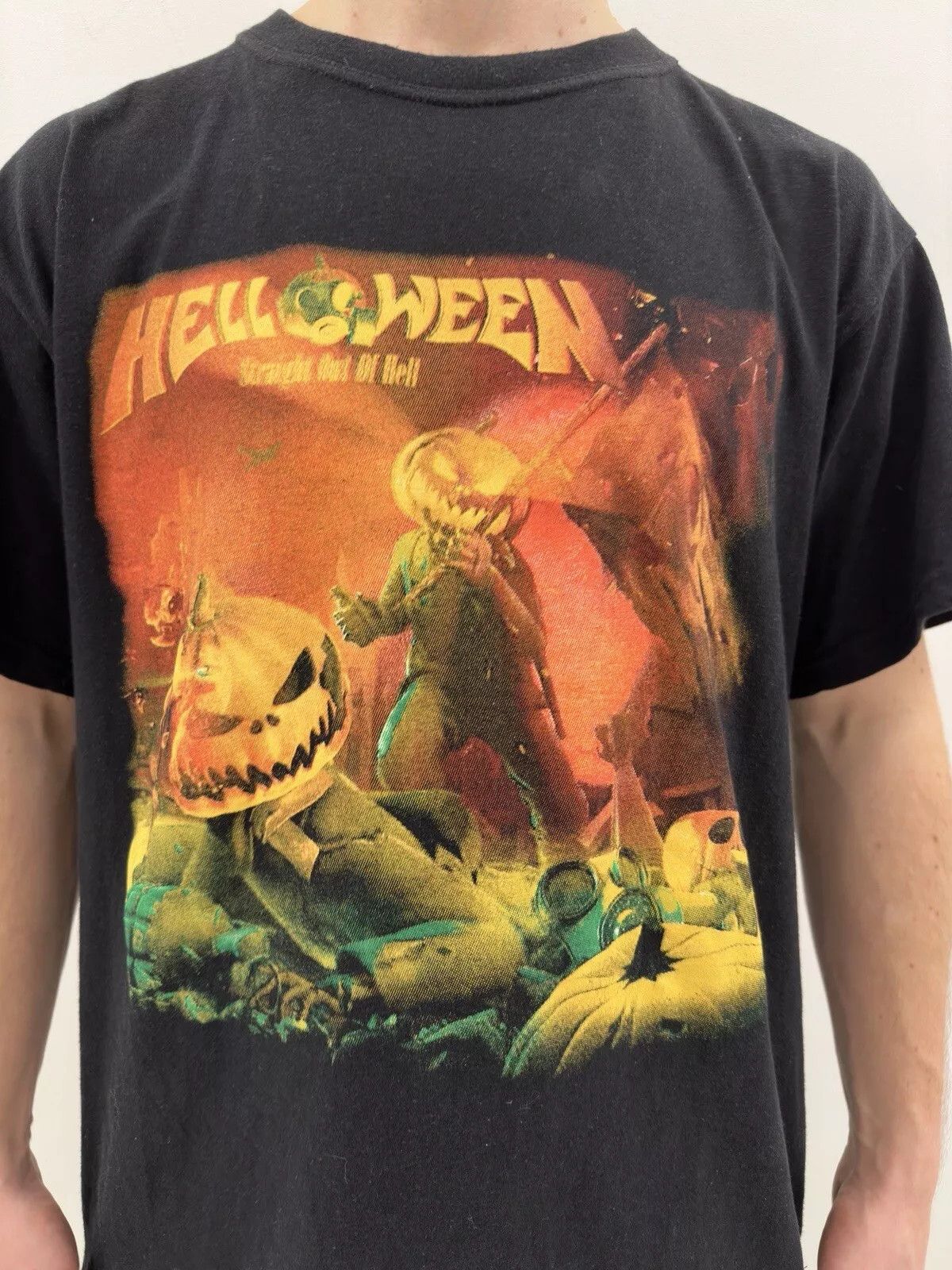Vintage Vintage Helloween 1990s 90s SHIRT ROCK TOUR concert band Tee Size US XL / EU 56 / 4 - 5 Thumbnail