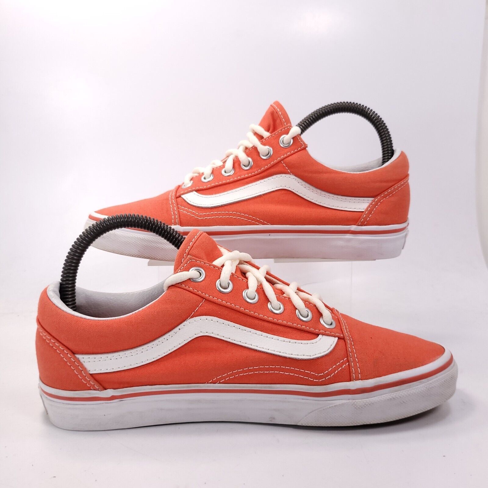 Vans Vans Off the Wall Old Skool Shoe Womens Size 7 751505 Red Size US 7 / IT 37 - 6 Thumbnail