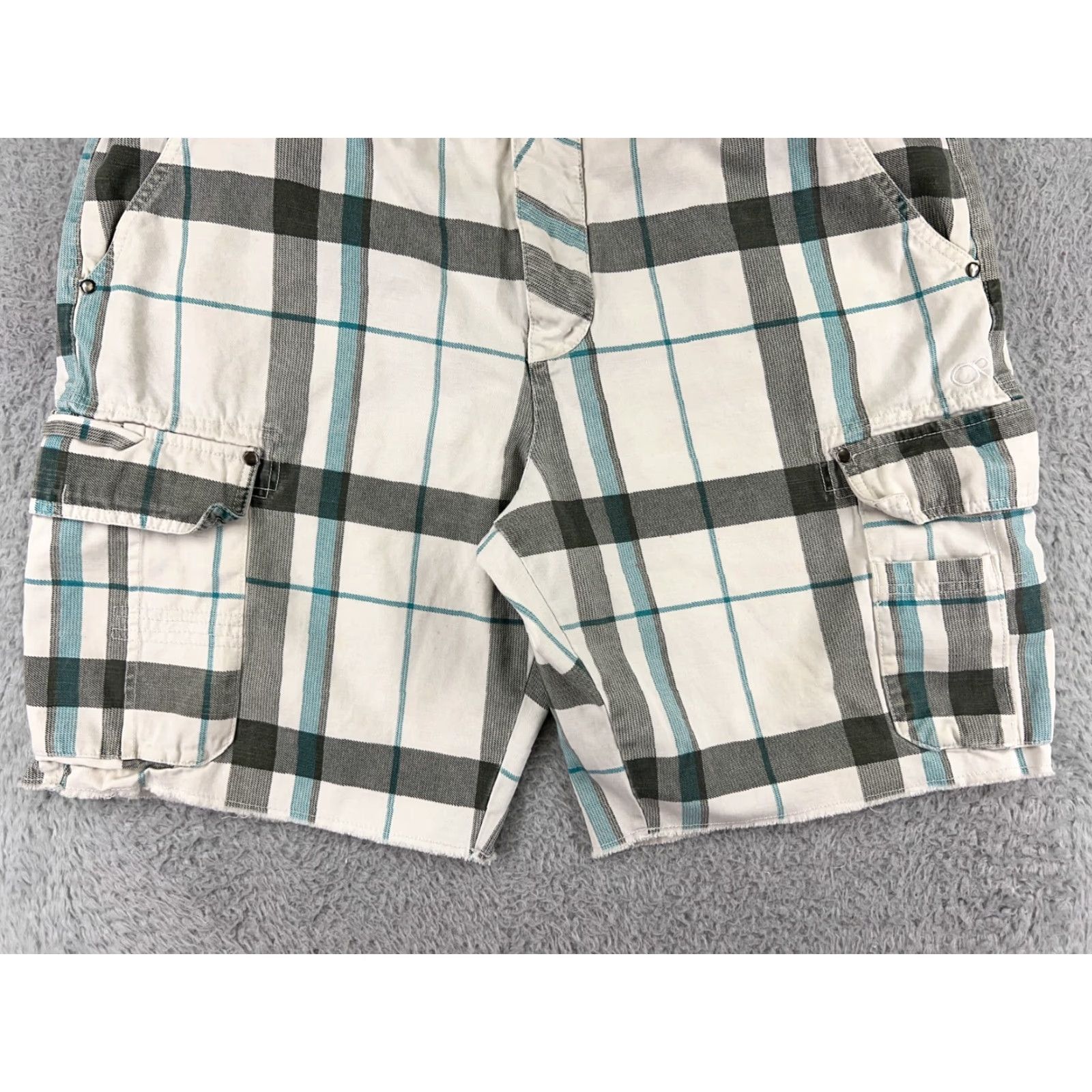 Ocean Pacific Ocean Pacific Shorts Mens 40 White Gray Plaid Cargo 100% Cotton Skateboard Size US 40 / EU 56 - 6 Thumbnail