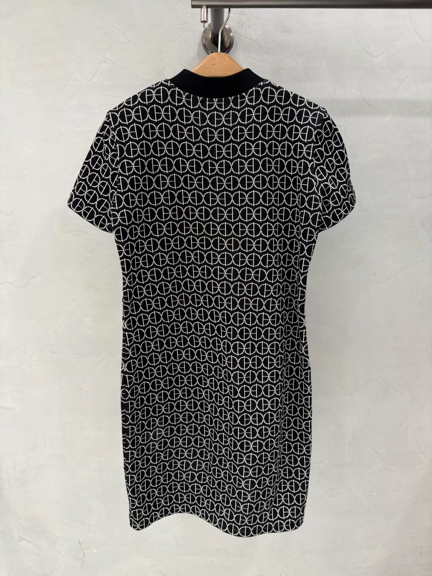 Hermes HERMES Black White Colorblock Slim Knit Dress 36 Size XS / US 0-2 / IT 36-38 - 3 Thumbnail