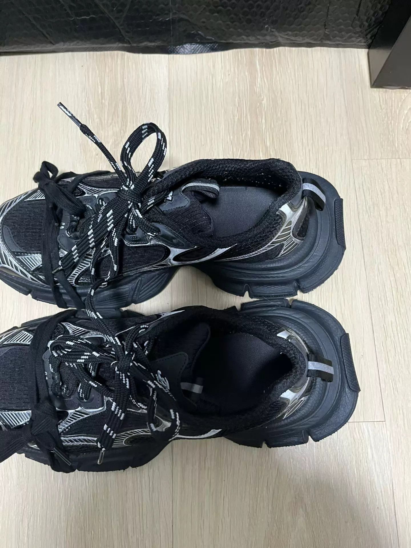 Balenciaga Balenciaga 3xl 44 Black Silver No Box, Dust Bag Size US 11 / EU 44 - 7 Thumbnail