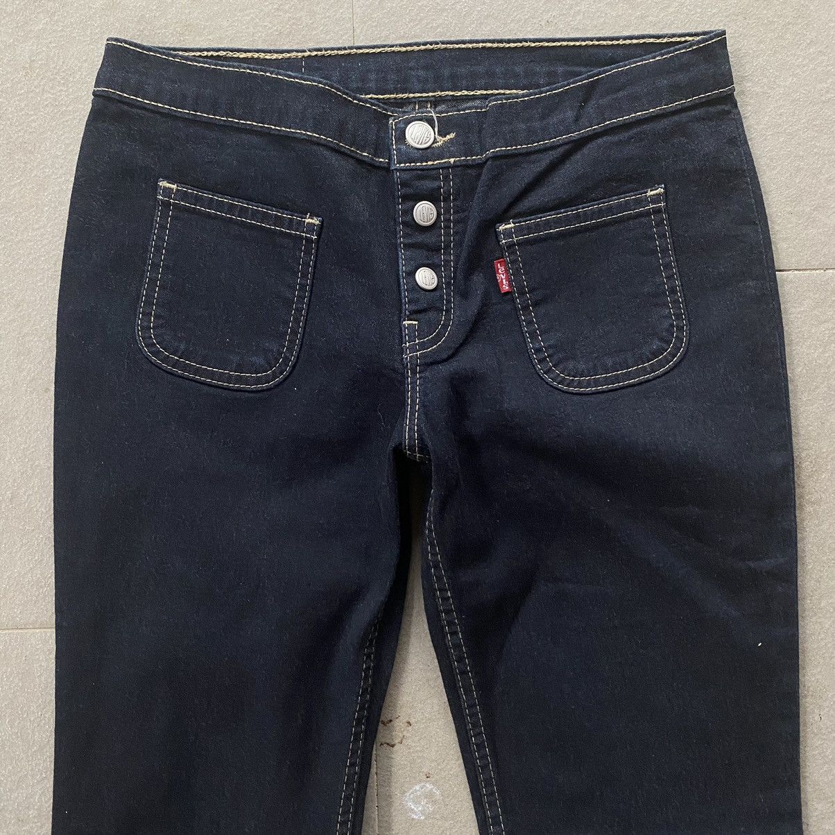 Levi’s bootcut bush pants stretchable jeans