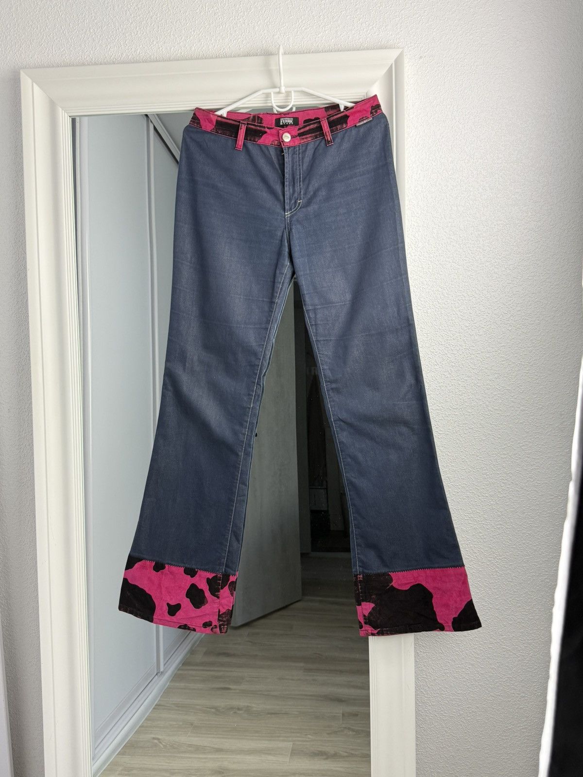 Gianfranco Ferre Archive Gianfranco Ferre Pants 1979 Flared Camo Leo Print Size 32" / US 10 / IT 46 - 1 Thumbnail