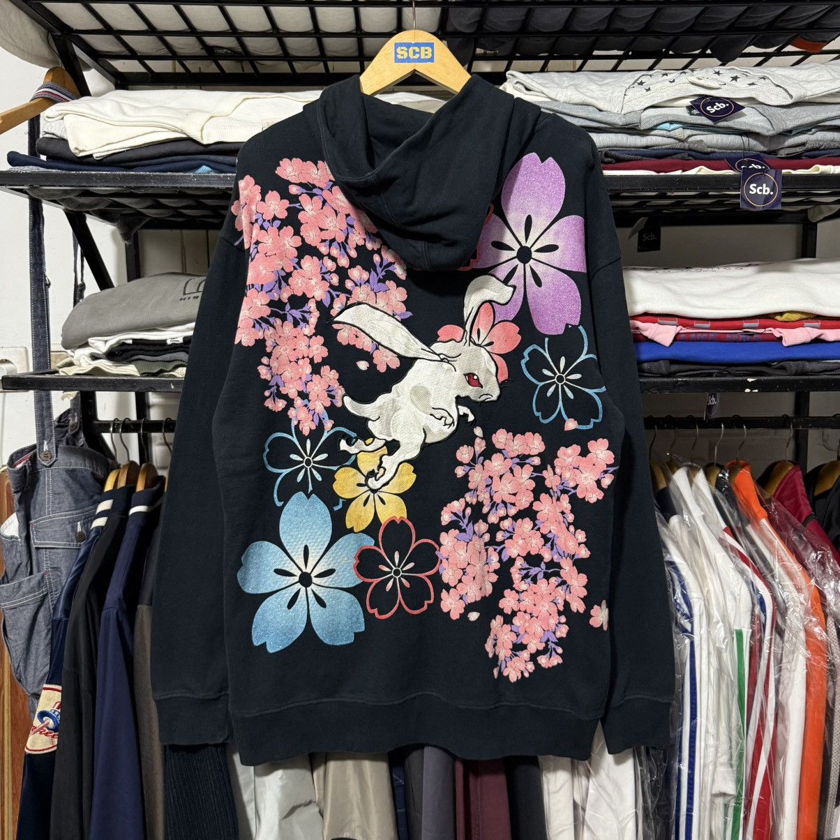 Fugutaiten karakuri tamashii rabbits floral ziphoodie