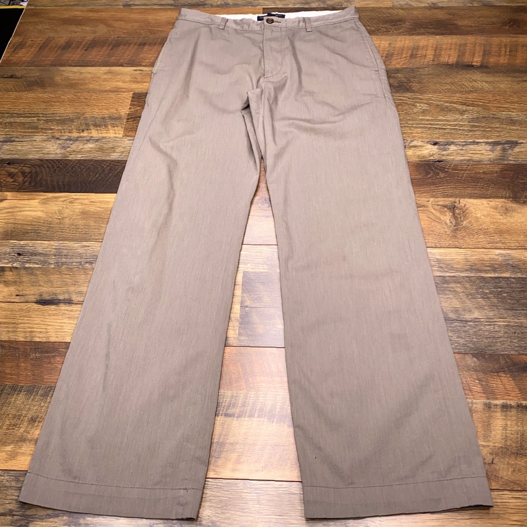 Banana Republic Banana Republic Pants Mens 32x32 Khaki Flat Front Mid Rise Slim Leg Modern Chino Size US 32 / EU 48 - 2 Thumbnail
