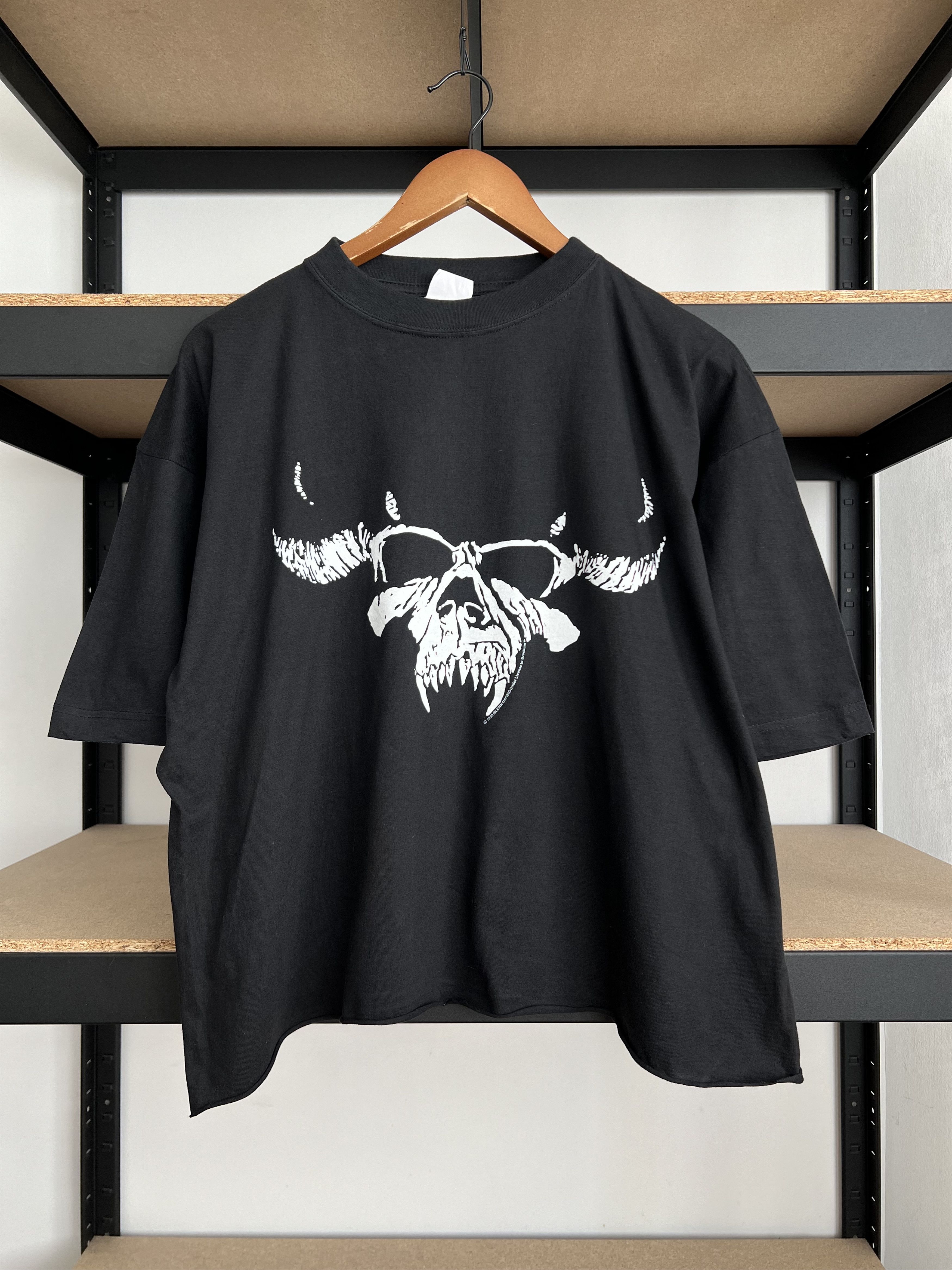 Band Tees Vintage 1995 Danzig Heavy Metal Band Cropped Black T-shirt Size US XL / EU 56 / 4 - 3 Thumbnail