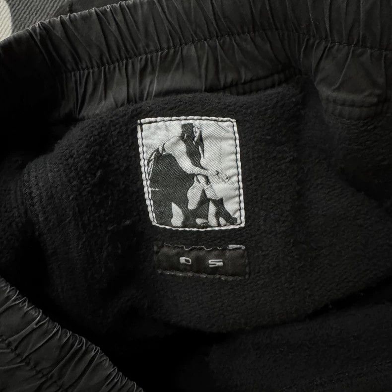 Rick Owens Rick owens size s Double culottes in black suede pants 250 Size US 28 / EU 44 - 3 Thumbnail