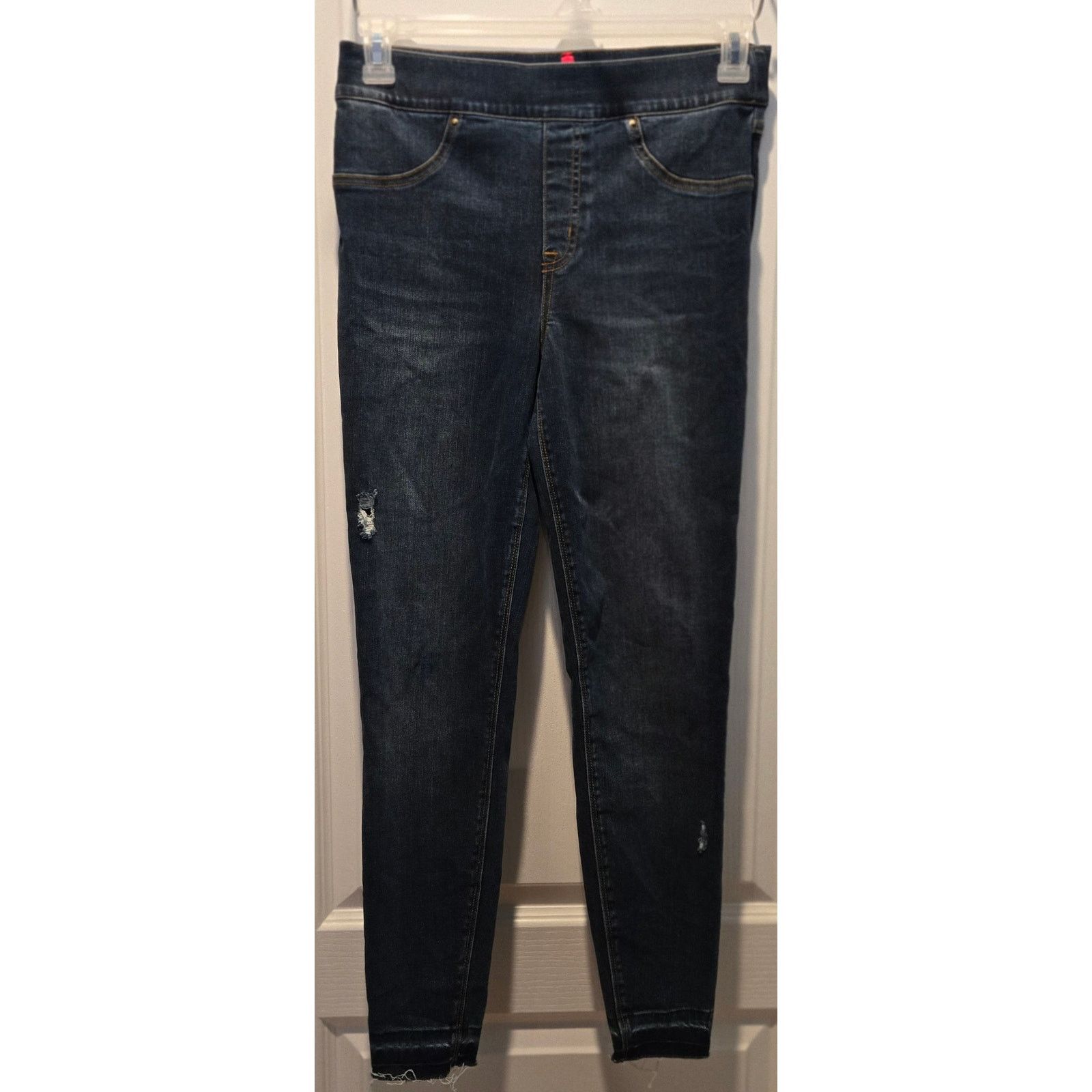Spanx Spanx Sz M Jeans Distressed SKINNY Ankle Length raw hem Size 29" - 1 Thumbnail