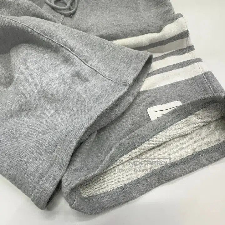 Thom Browne Thom Browne Classic Four Stripe Sweatpants. Size US 30 / EU 46 - 5 Thumbnail