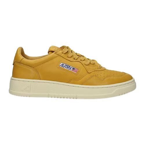 image of Autry Ob1O1E0224 Sneakers In Yellow, Men's (Size 10)