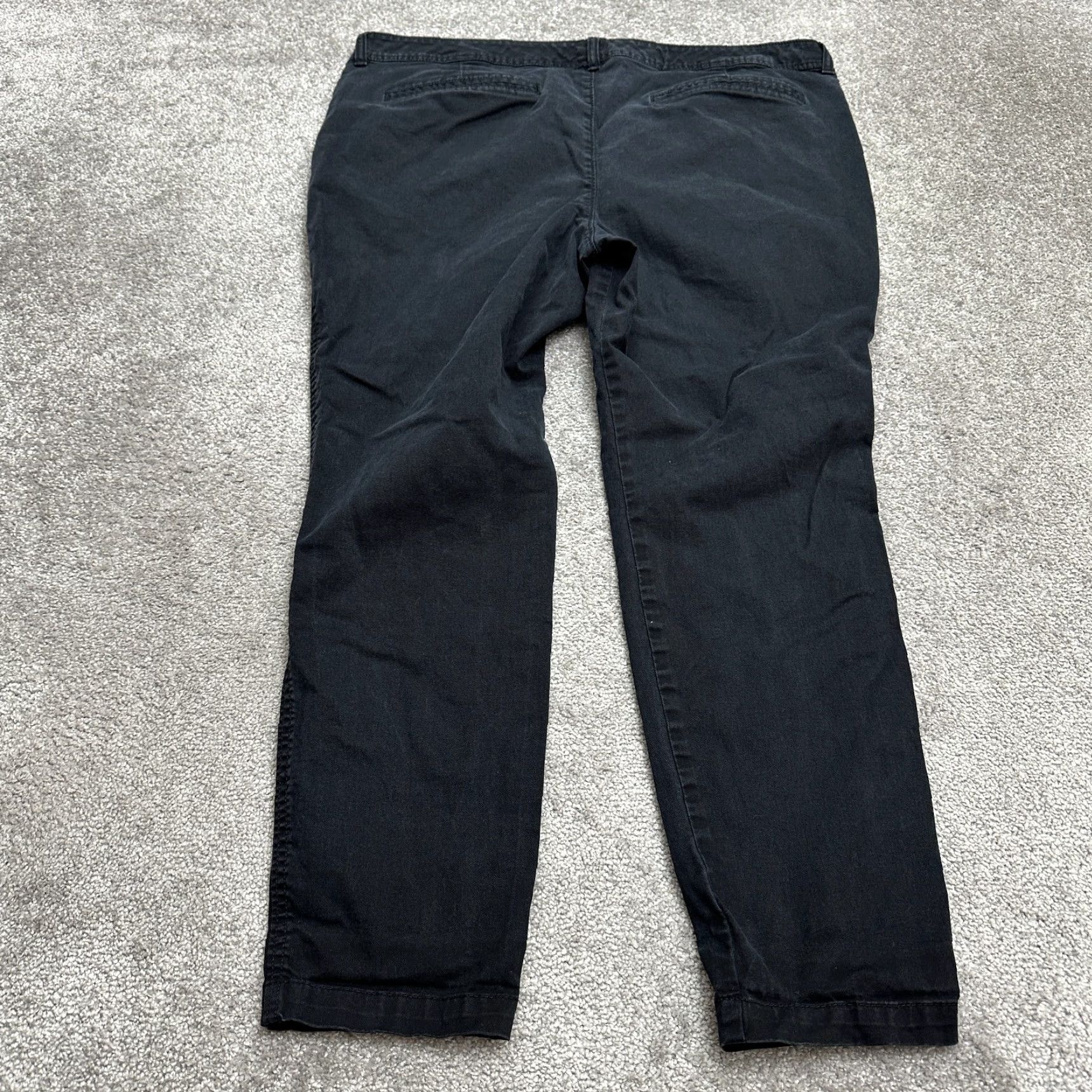 Old Navy Old Navy Pants Womens 18 Black Khaki Chino Skinny Mid Rise Casual Workwear 41x28 Size 40" / US 18 - 2 Thumbnail