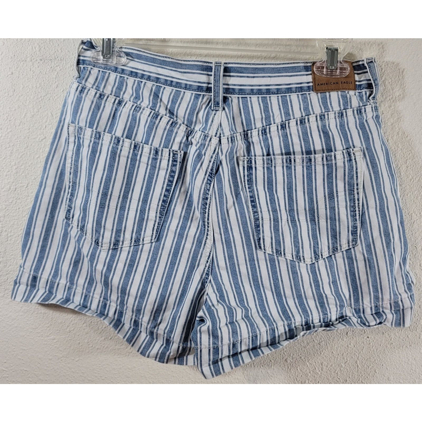 American Eagle Outfitters American Eagle Blue White Stripe Denim Shorts 4 Lightweight Size 27" / US 4 / IT 40 - 2 Thumbnail