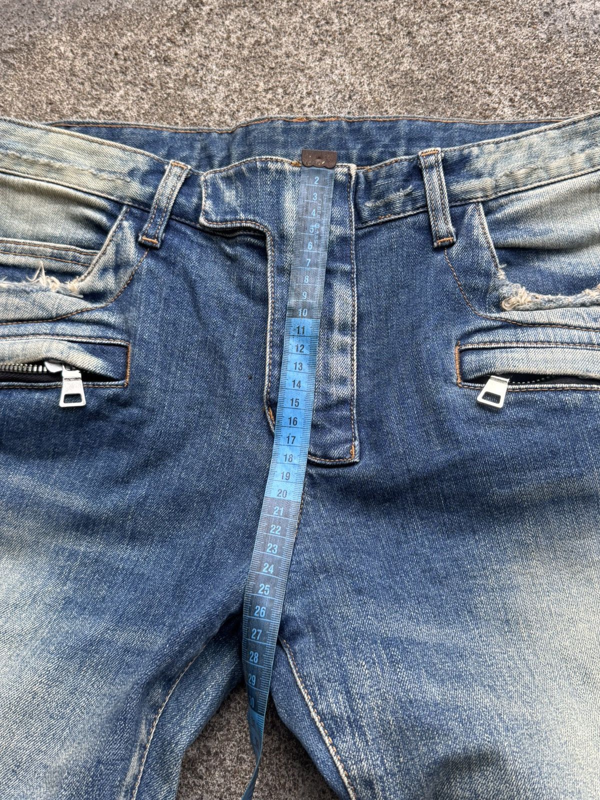 Balmain Balmain Washed Distressed Bikers Decarnin Era Jeans Size US 32 / EU 48 - 12 Thumbnail