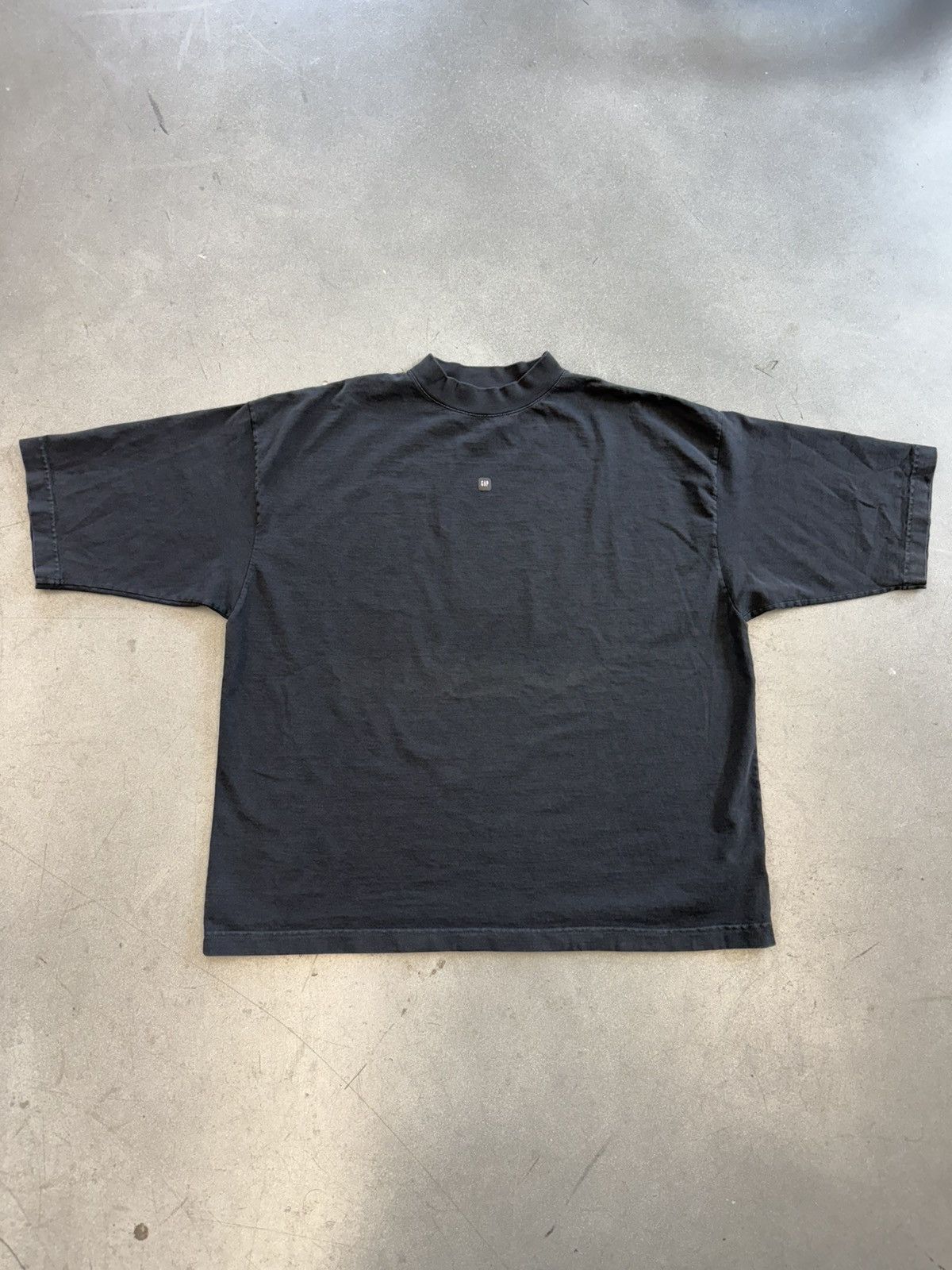Yeezy SS22 Yeezy Gap Logo 3/4 Sleeve Tee Size US XS / EU 42 / 0 - 1 Thumbnail