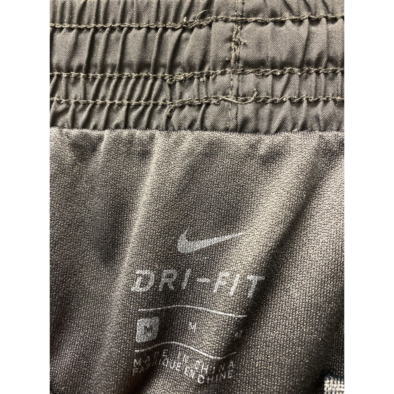 Nike Nike Shorts Women M Black Dri Fit Pull On Elastic Waist 117-13 Size 32" / US 10 / IT 46 - 3 Thumbnail