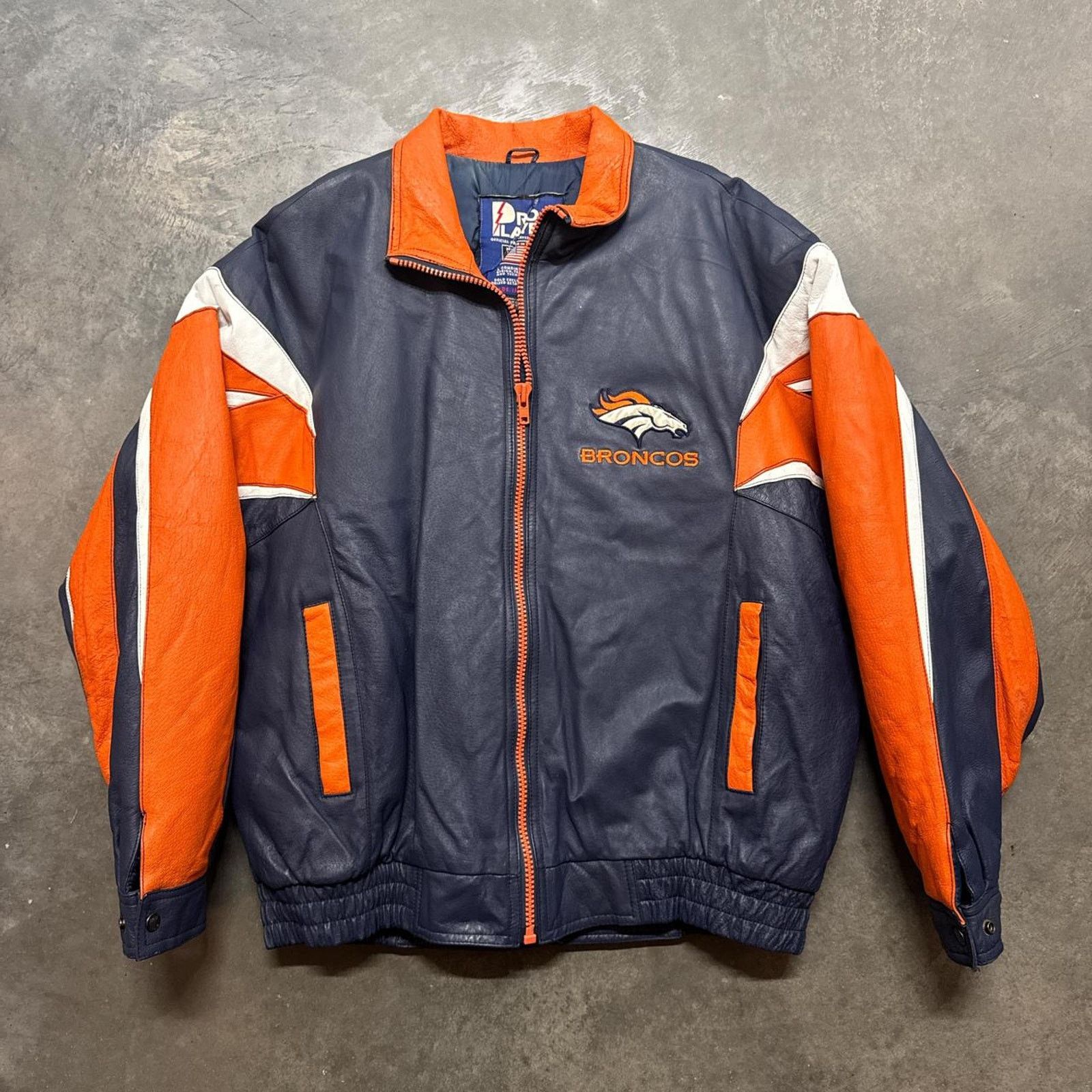 Vintage Vintage 90s Pro Player Denver Broncos NFL Leather Jacket Size US XXL / EU 58 / 5 - 1 Thumbnail