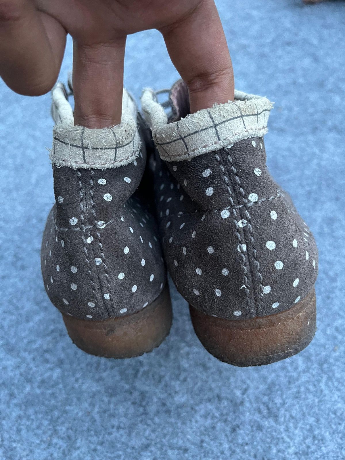 Clarks Clarks wallabee polka dot grey mod high top Size US 8 / EU 41 - 6 Thumbnail