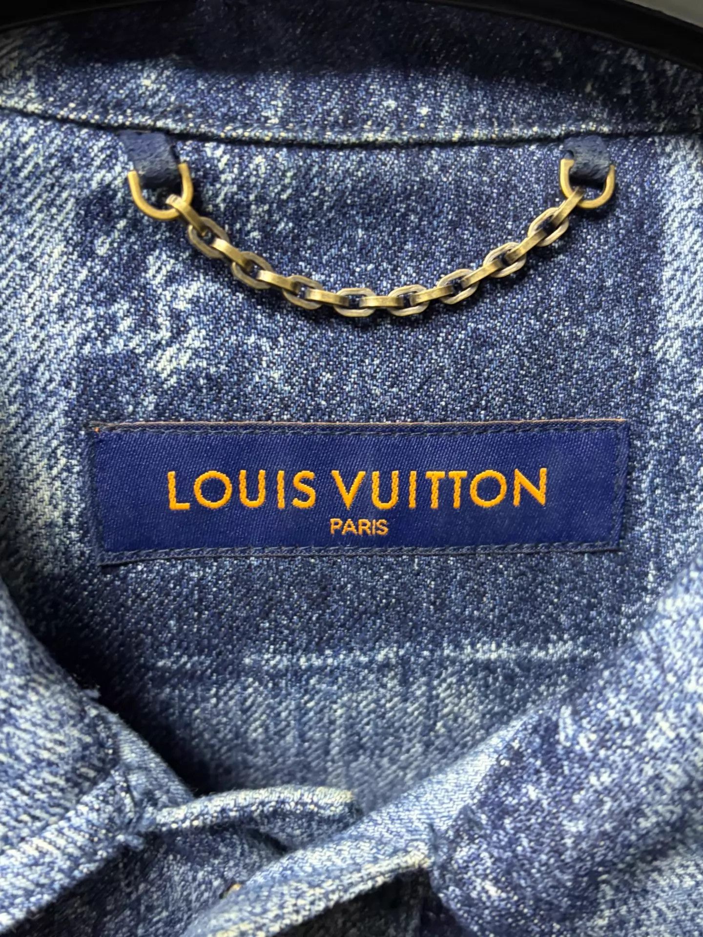 Louis Vuitton Louis Vuitton short sleeve shirt XL Italian like new Size US XL / EU 56 / 4 - 3 Thumbnail