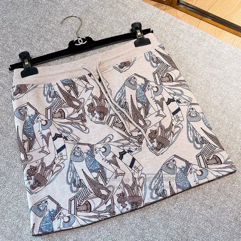 Hermes Hermes Printed velvet flared skirt Size 42" / US 20 - 1 Thumbnail