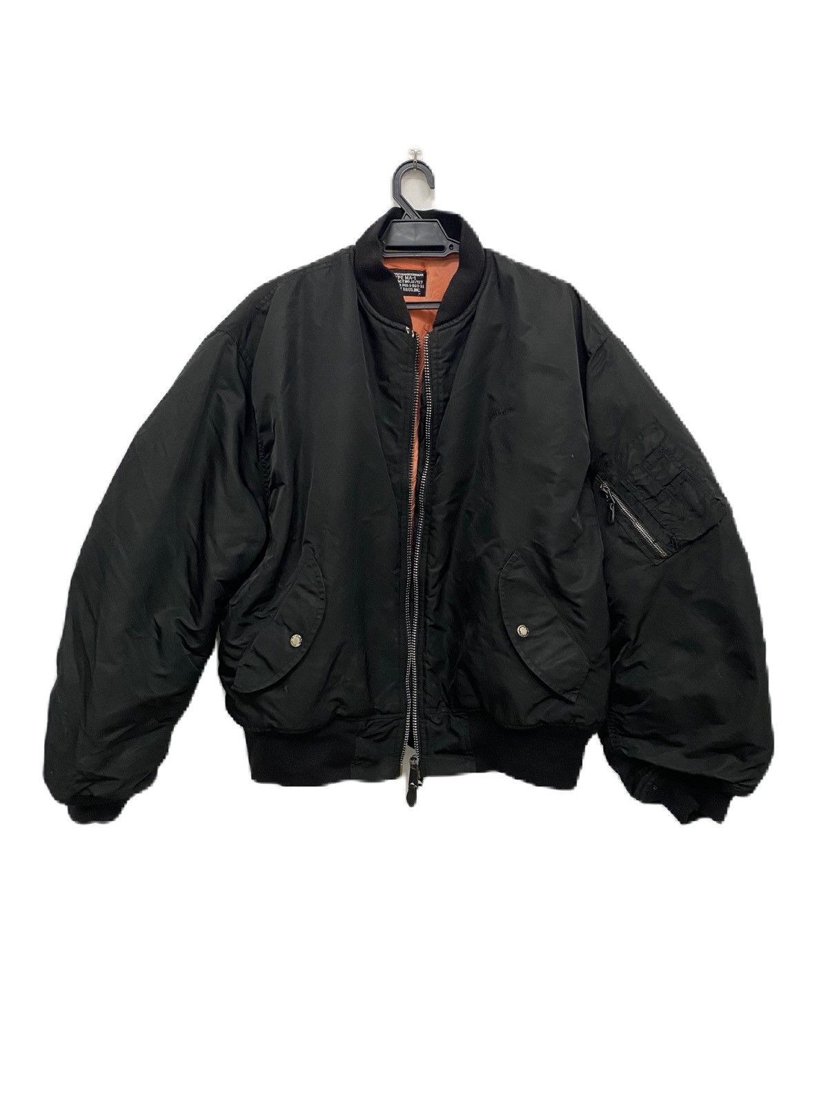 image of Jacket Flyers Man Intermidiate Tupe Ma-1 Bomber Jacket in Black, Men's (Size Large)
