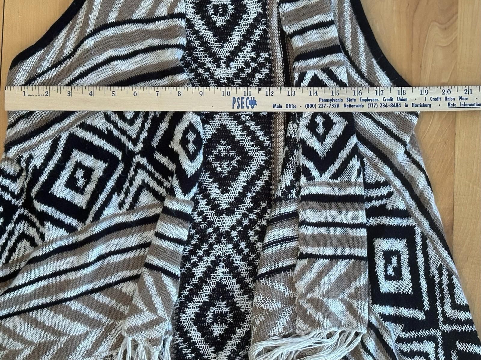 Other Hippie Rose Crocheted Sweater Vest Fringe Boho Festival Size S / US 4 / IT 40 - 8 Thumbnail