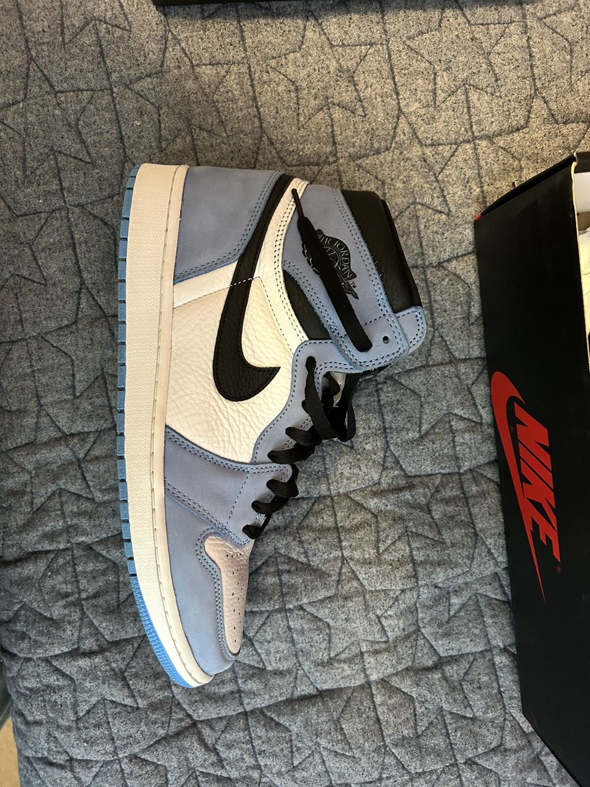 Jordan Brand Jordan 1 Retro High OG University Blue Size US 12 / EU 45 - 16 Thumbnail