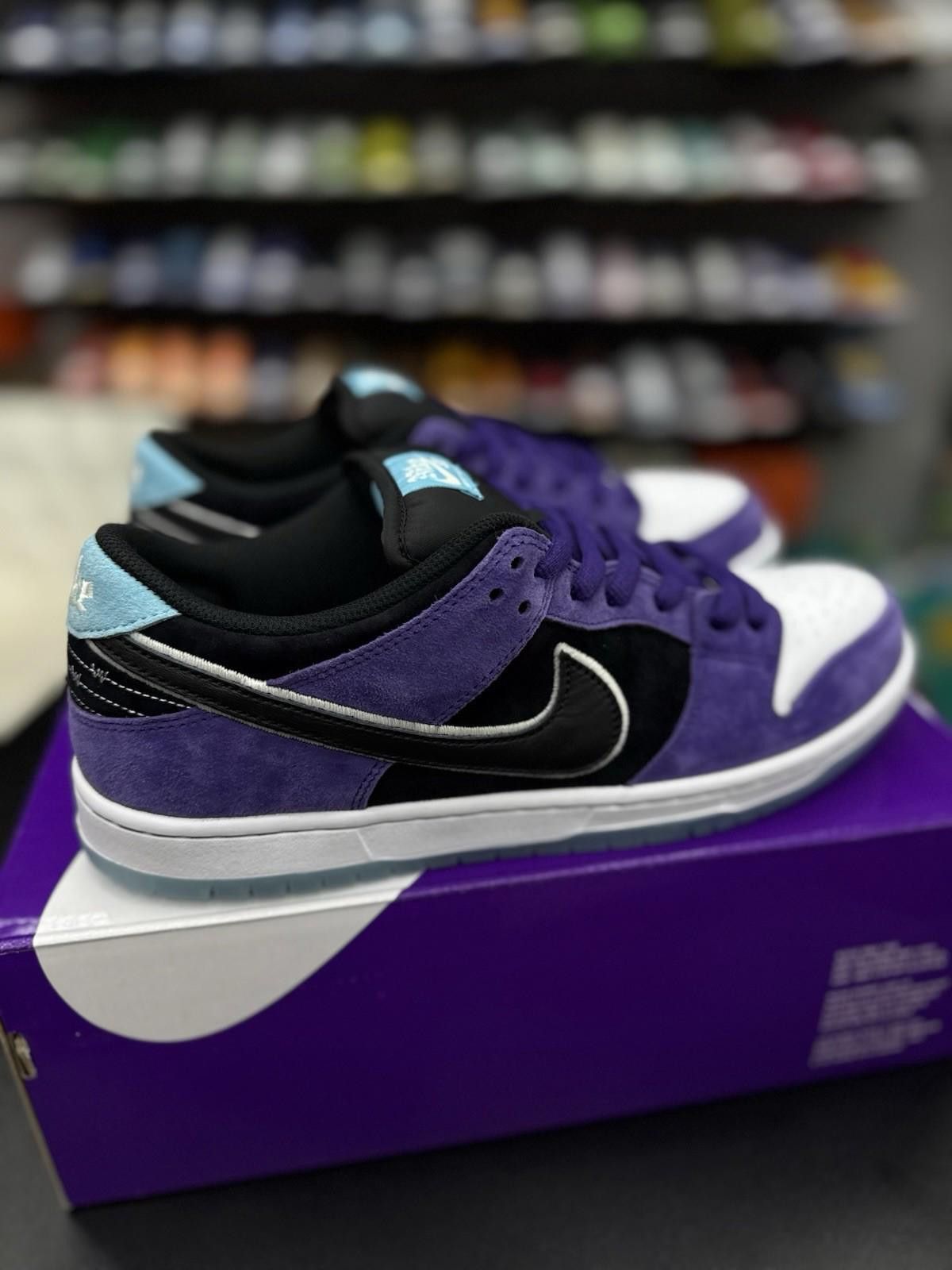 Nike Nike SB Dunk Low Pro Hayley Wilson Size 11.5 (HJ5013-500 New Size US 11.5 / EU 44-45 - 2 Thumbnail