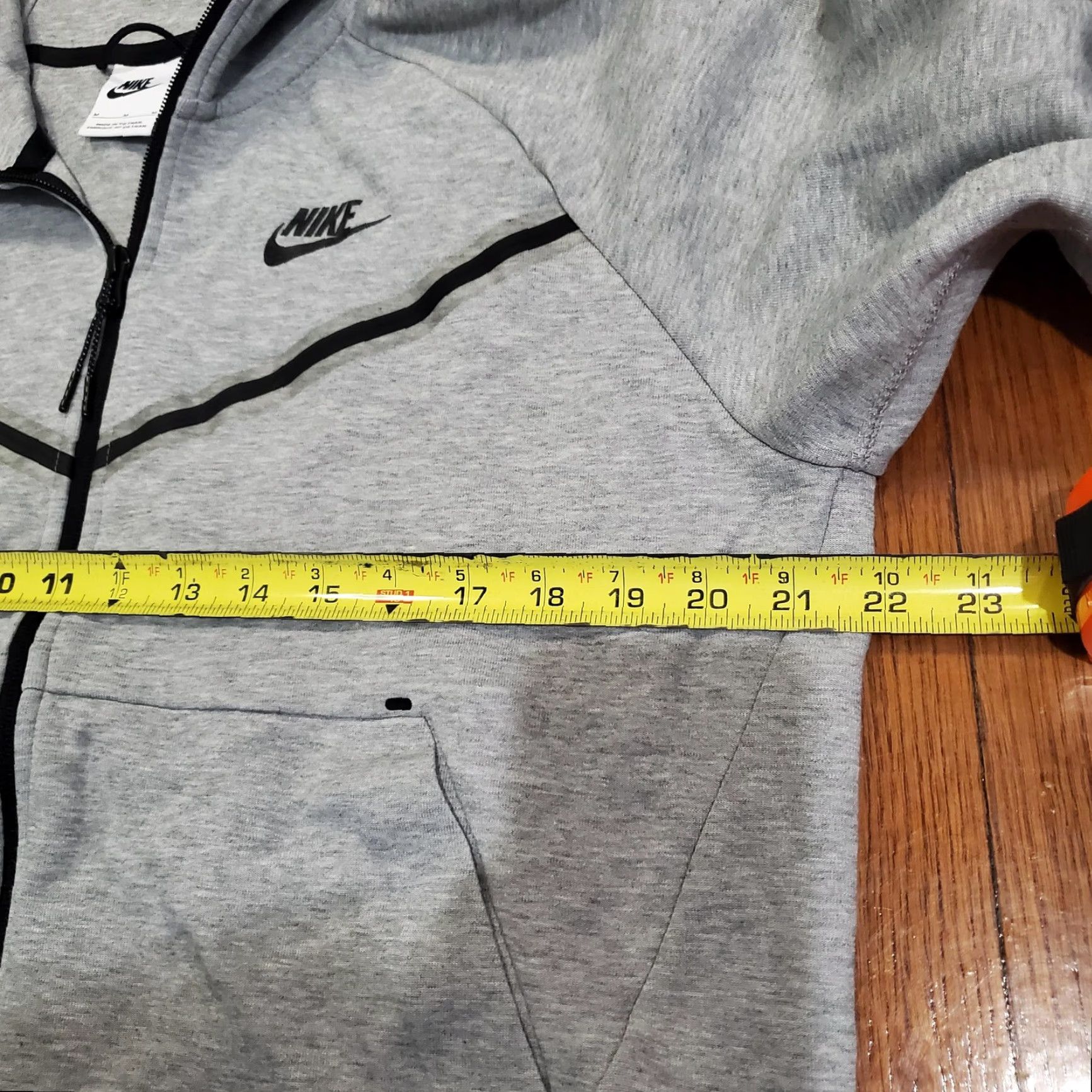 Nike VINTAGE Nike Tech Fleece Hoodie Womens Medium Gray Windrunner Full Zip CW4298-063 Size M / US 6-8 / IT 42-44 - 7 Thumbnail