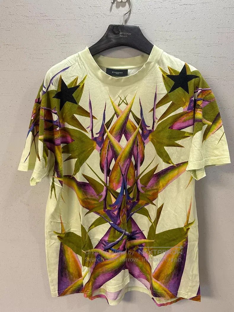 Givenchy Givenchy short sleeves Size US S / EU 44-46 / 1 - 1 Thumbnail