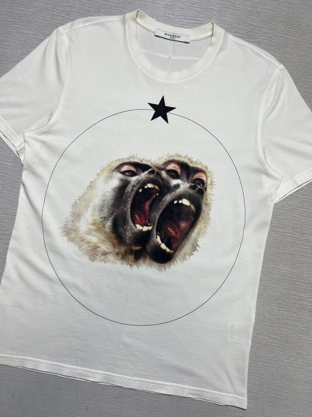Givenchy Givenchy - Riccardo Tisci - Monkey Brothers T-Shirt Size US L / EU 52-54 / 3 - 3 Thumbnail