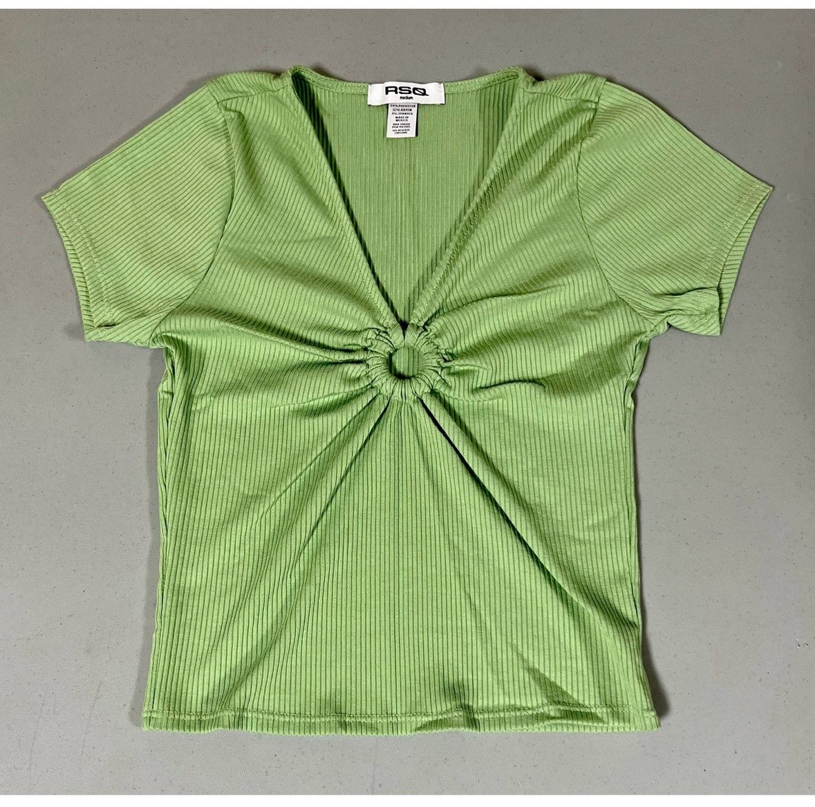 Rsq RSQ Green Solid V-Neck O-Ring Tee T-Shirt Top Blouse Size M💚 Size M / US 6-8 / IT 42-44 - 2 Thumbnail
