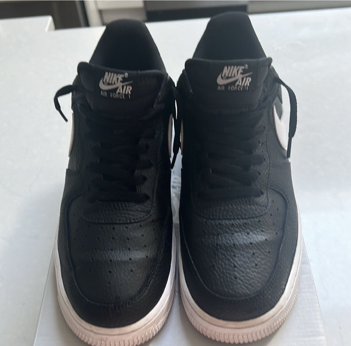 Nike Nike Air Force 1 Low '07 Black White Pebbled Leather Size US 11.5 / EU 44-45 - 4 Thumbnail