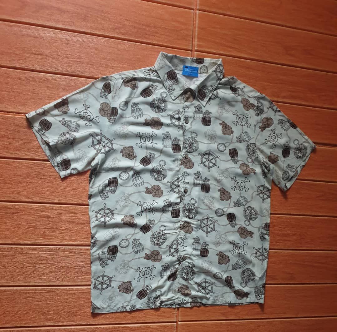 Japanese Brand 💥Disney 100% Rayon Hawaiian shirt Size US M / EU 48-50 / 2 - 7 Thumbnail