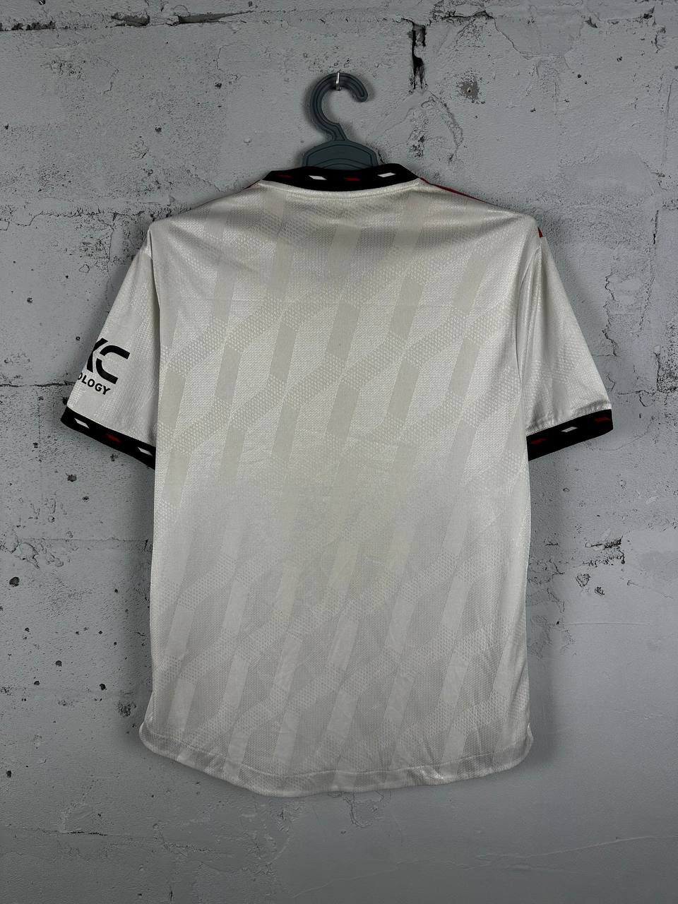 Adidas Manchester United Adidas 2022/23 White Football Shirt Size US XL / EU 56 / 4 - 12 Thumbnail