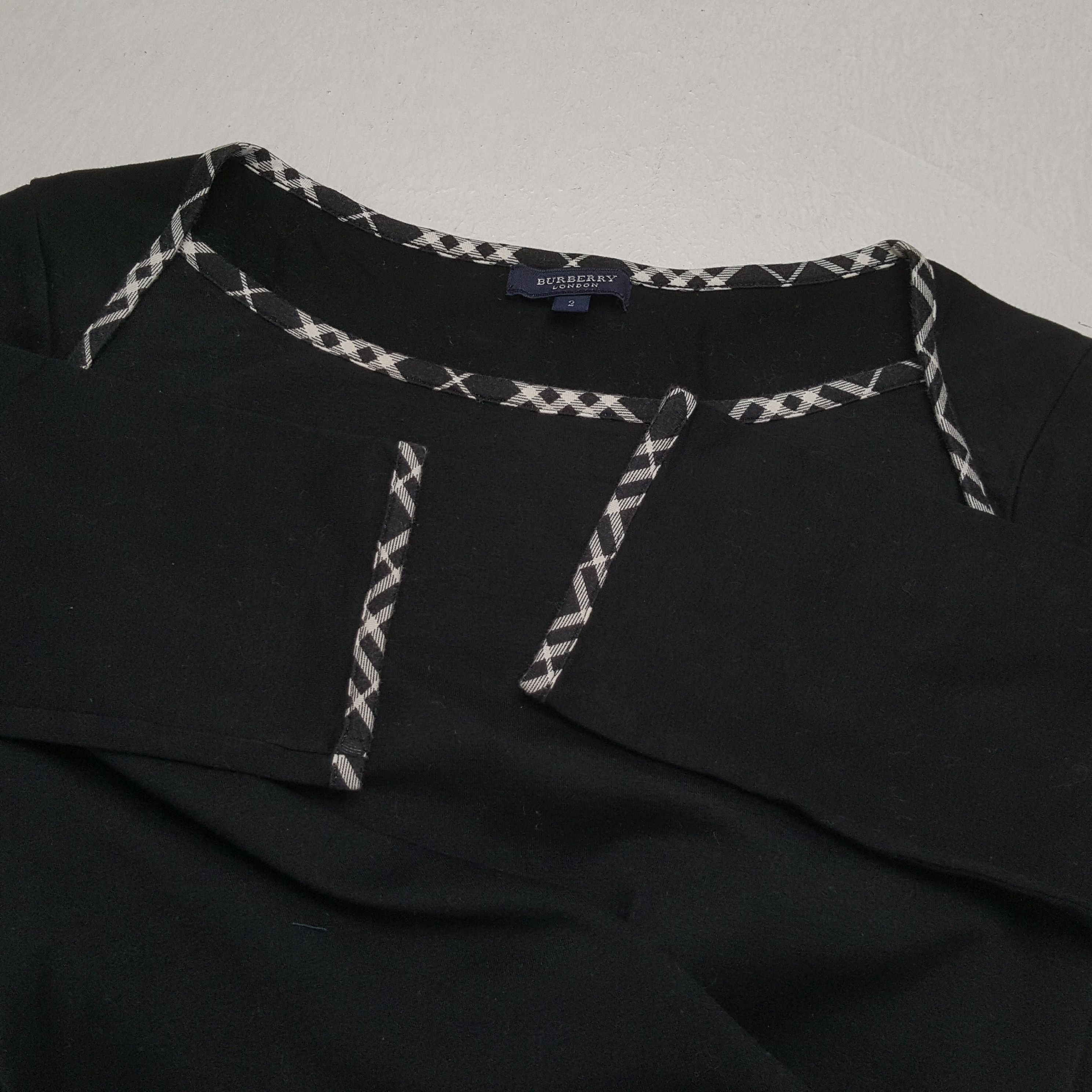 Burberry × Japanese Brand × Vintage Vintage BURBERRY LONDON Fashion Brand Women's T-Shirt Size S / US 4 / IT 40 - 10 Thumbnail