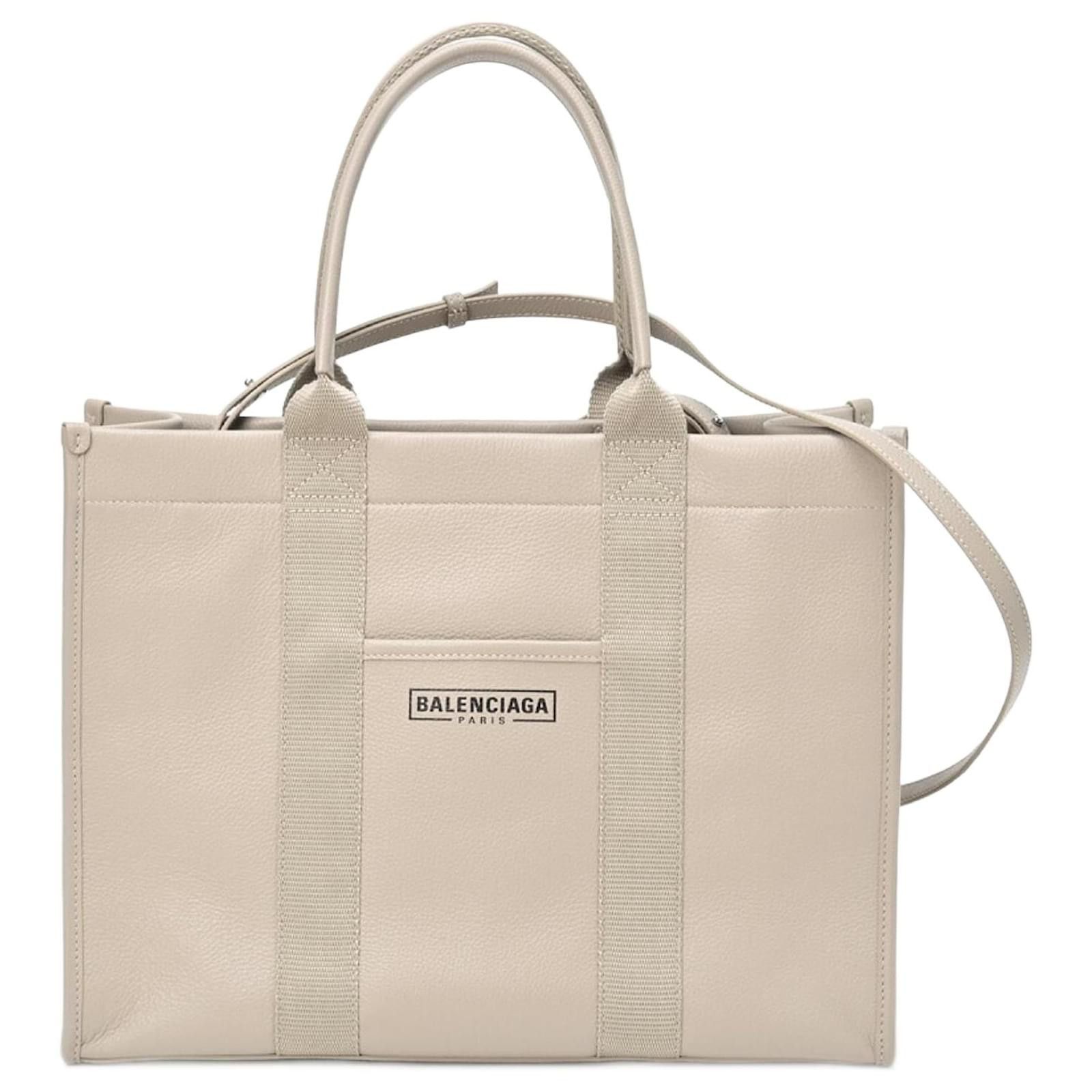 Balenciaga o1mt1gz1024 Size: OS / Hardware Small Tote Bag in Beige Size ONE SIZE - 1 Thumbnail